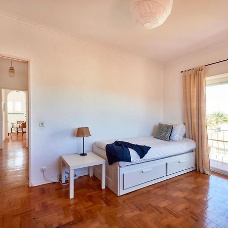 Bright Apartment With Garden In Cascais Exteriör bild