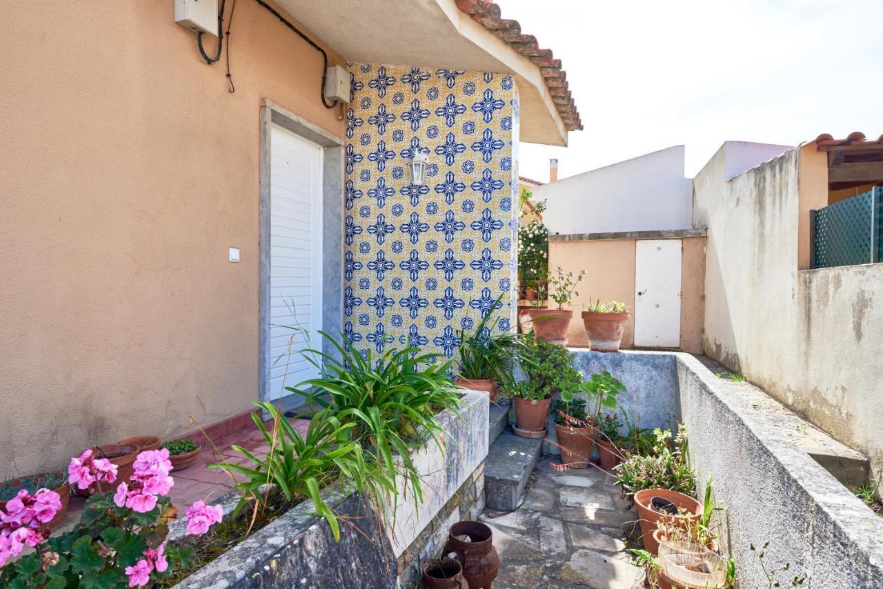Bright Apartment With Garden In Cascais Exteriör bild